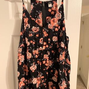 Women’s floral tank top (Torrid)